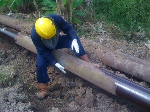 Corrosion Checking 300x225 - Effective Pipeline Reinforcement Techniques